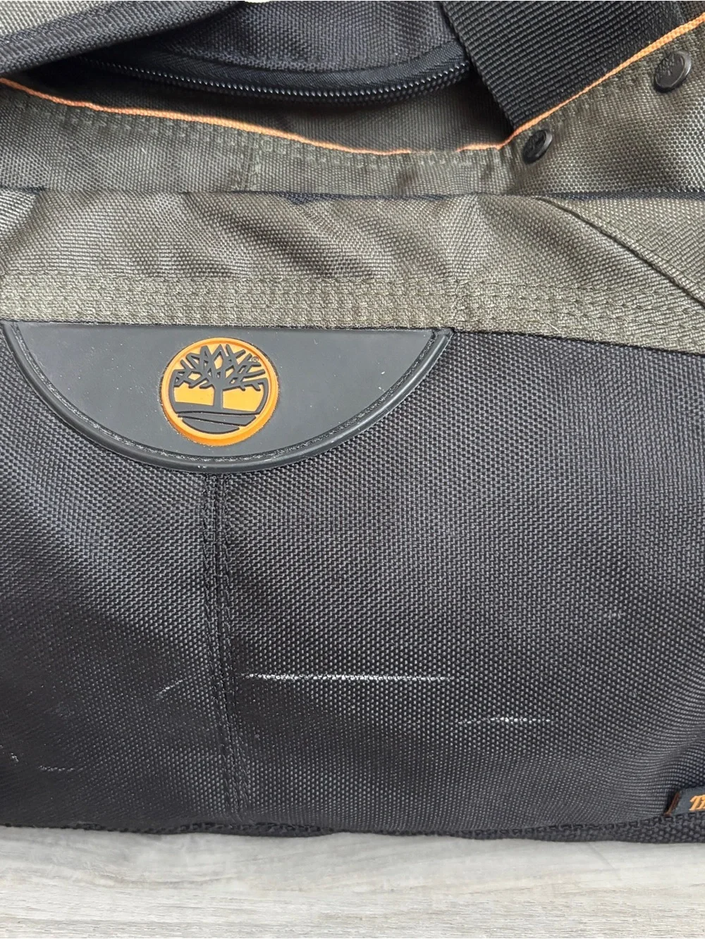 Timberland Men’s Travel Gym Duffle Bag Multi Pocket Olive Green Black Weekender